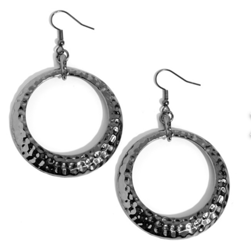 Gallery Gear Black Earrings Vintage Fishhook